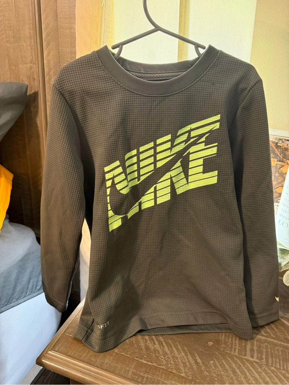 Nike and Under Armor boys lot 20 pieces